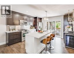 257 ROBINSON AVENUE - 14