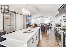 257 ROBINSON AVENUE - 15