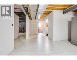 257 ROBINSON AVENUE - 39