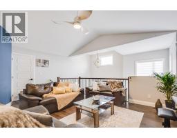 257 ROBINSON AVENUE - 8