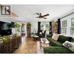 426 ST. PIERRE - 11