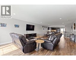 171 MOONSTONE - 11