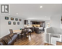 171 MOONSTONE - 12