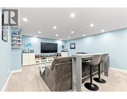 171 MOONSTONE - 26