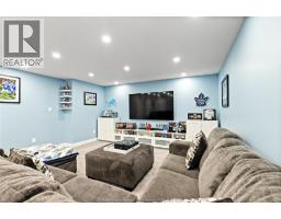 171 MOONSTONE - 27