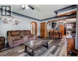 72 Hodgins STREET - 4
