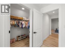 324 JORDAN LANE - 12
