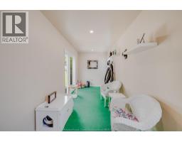 8 SARAH STREET - 24