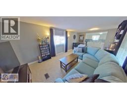 105 Brooks BOULEVARD - 12