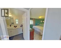 105 Brooks BOULEVARD - 23