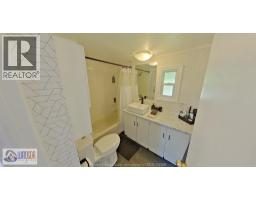 105 Brooks BOULEVARD - 24