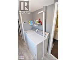 105 Brooks BOULEVARD - 30