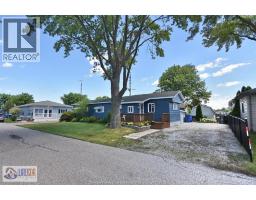 105 Brooks BOULEVARD - 34