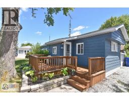105 Brooks BOULEVARD - 35