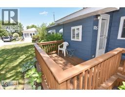 105 Brooks BOULEVARD - 36