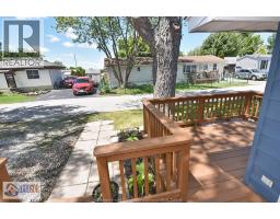 105 Brooks BOULEVARD - 37