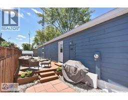 105 Brooks BOULEVARD - 43