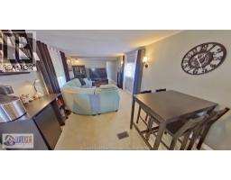 105 Brooks BOULEVARD - 6