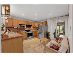 4238 SHARON - 17