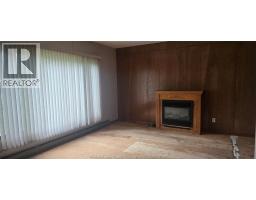 960 SCOFIELD AVENUE - 5