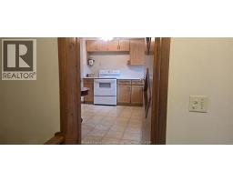 960 SCOFIELD AVENUE - 8