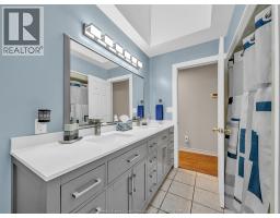 9 Lyle STREET - 15