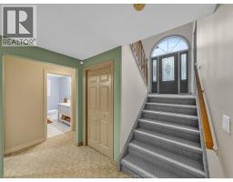 9 Lyle STREET - 23