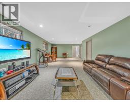 9 Lyle STREET - 26