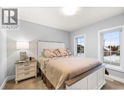 940 WESTWOOD DRIVE - 24