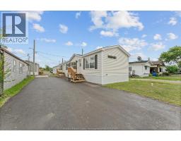 24 REGINA DRIVE - 4