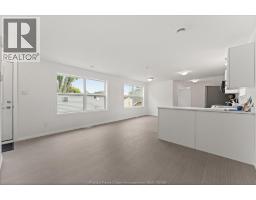24 REGINA DRIVE - 8