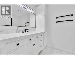 28 CLEOPHAS DRIVE - 11