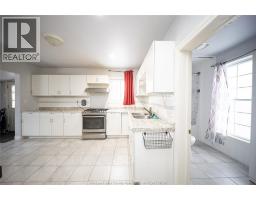 894 UNIVERSITY AVENUE - 17