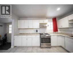 894 UNIVERSITY AVENUE - 22
