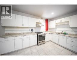 894 UNIVERSITY AVENUE - 26