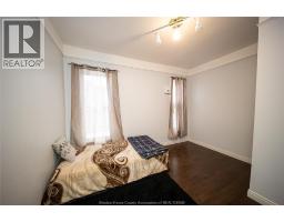 894 UNIVERSITY AVENUE - 27