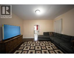 894 UNIVERSITY AVENUE - 5