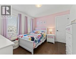 14 DUNDEE DRIVE - 33