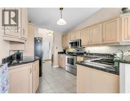 1385 IMPERIAL CRESCENT - 15