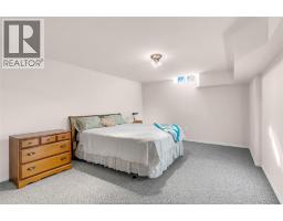 1385 IMPERIAL CRESCENT - 21