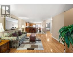 11827 BOULDER CRESCENT - 12
