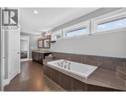1092 REGENCY CRESCENT - 26