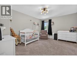 1092 REGENCY CRESCENT - 29