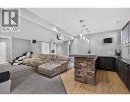 1092 REGENCY CRESCENT - 33