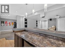 1092 REGENCY CRESCENT - 34
