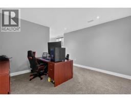 1092 REGENCY CRESCENT - 35