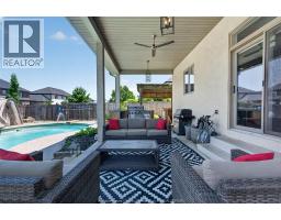 1092 REGENCY CRESCENT - 43