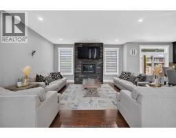 1092 REGENCY CRESCENT - 8