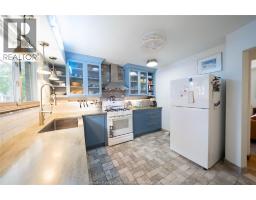 971 FAIRVIEW - 13