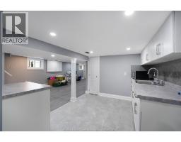 1059 ELSMERE AVENUE - 27
